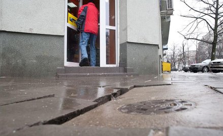 Wody opadowe: pozwolenia wodnoprawne, opłata stała i zmienna