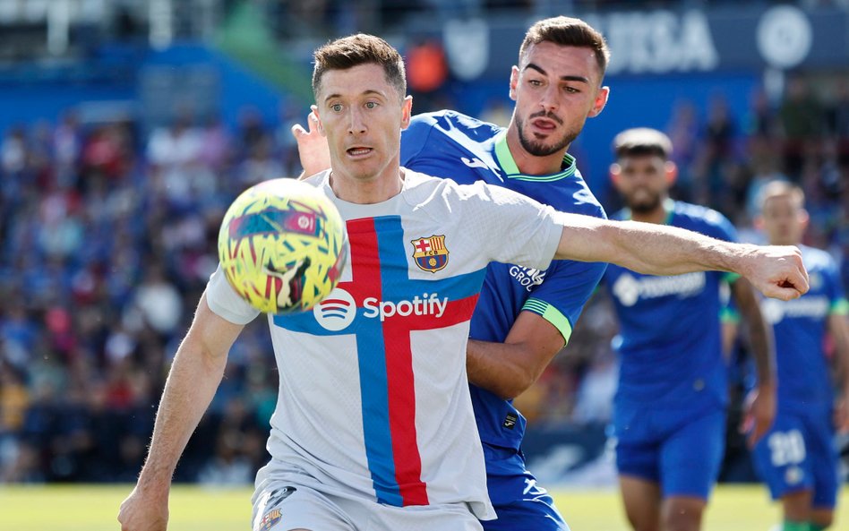 Robert Lewandowski w meczu z Getafe (0:0) toczył zacięte pojedynki z obrońcami rywali