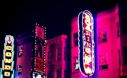 Zakładowa wycieczka do burdelu