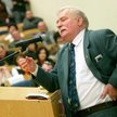 Lech Wałęsa podczas wykładów w Nowym Sączu w 2005 r.