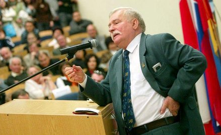 Lech Wałęsa podczas wykładów w Nowym Sączu w 2005 r.