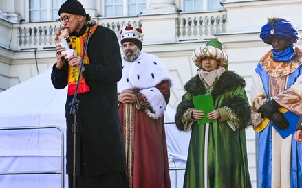 Abp Adrian Galbas, poprowadził modlitwę Anioł Pański, dając oficjalny sygnał do wymarszu kolumny w k