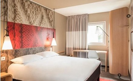 Barometr hotelowy: Jedna gwiazdka droższa od dwóch