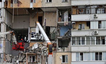 Silny wybuch w bloku w Kijowie. Cztery piętra zniszczone, zginęli ludzie