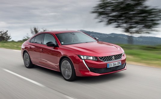 Druga generacja Peugeota 508 z 2018 roku