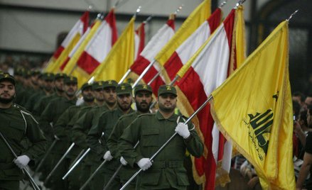 Członkowie Hezbollah podczas parady w Bejrucie w 2009 roku