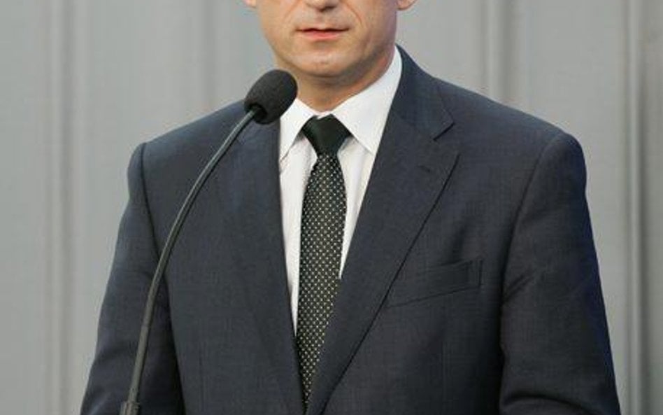 Sławomir Neumann, wiceminister zdrowia, ostrzega, że na oskładkowaniu umów członków rad nadzorczych 