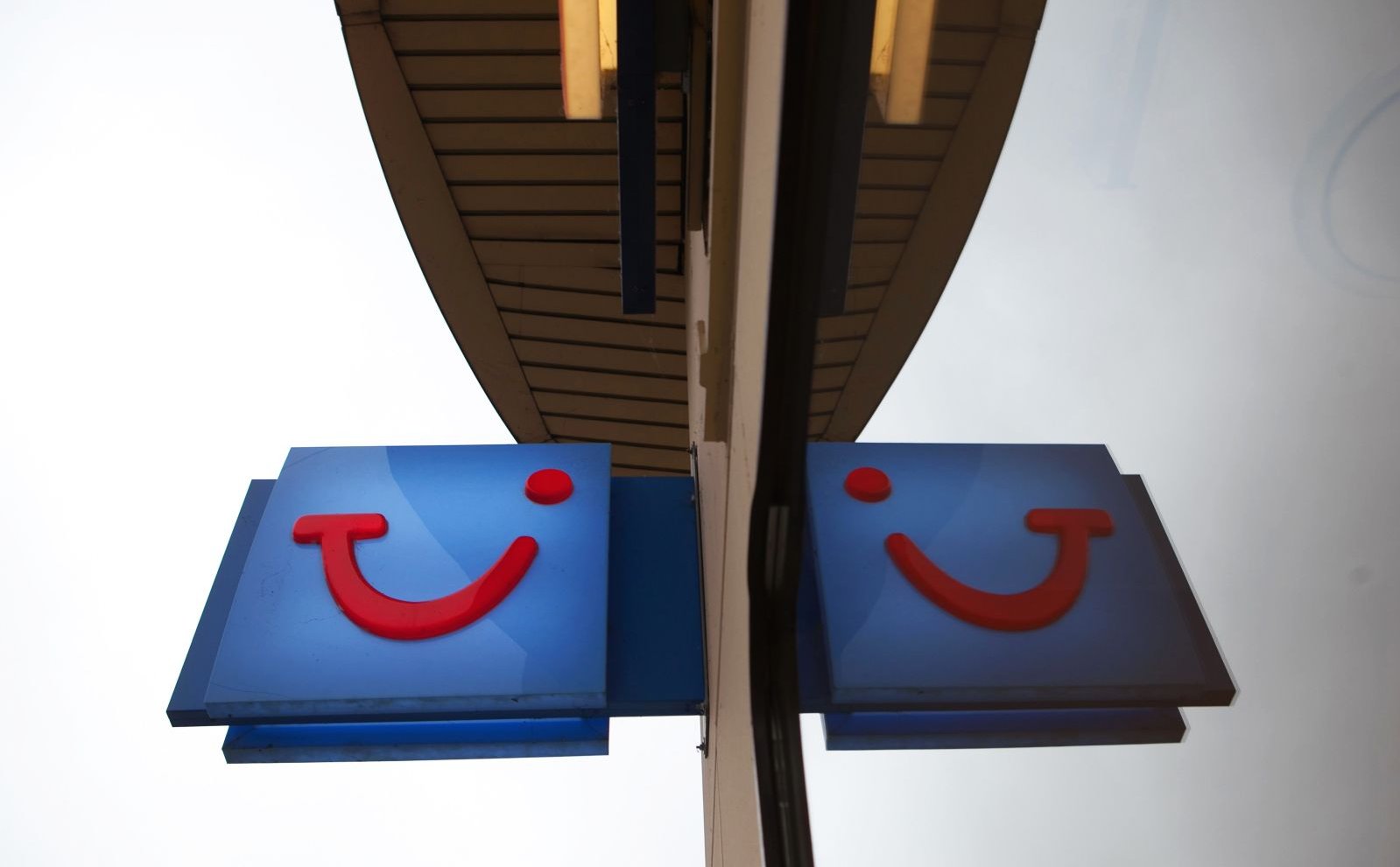 TUI zatrudnił sztuczną inteligencję do odpowiadania klientom. „Od razu zauważyli poprawę”