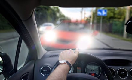 Rząd po cichu obniża kary dla piratów drogowych. Wrzutka w Lex Uber