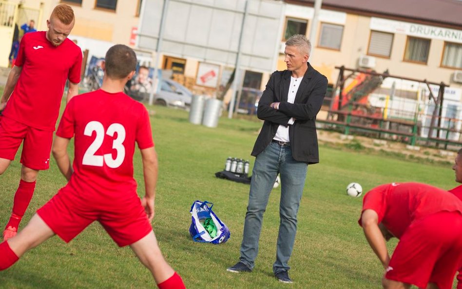 Trener Dariusz Gajowiecki o przygotowaniu drużyny do meczów będzie decydował wspólnie z internautami