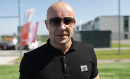 Publiczne ukrzyżowanie Szymona Marciniaka za domniemane związki z Konfederacją tylko nabiłoby jej pu