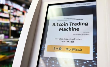 Bitcoin o włos od 50 tys. dolarów