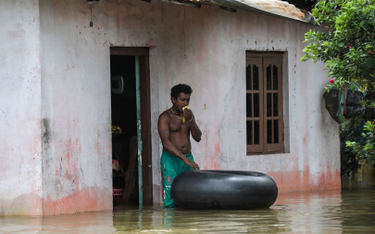 Sri Lanka: Intensywne opady deszczu wyganiają ludzi z domów