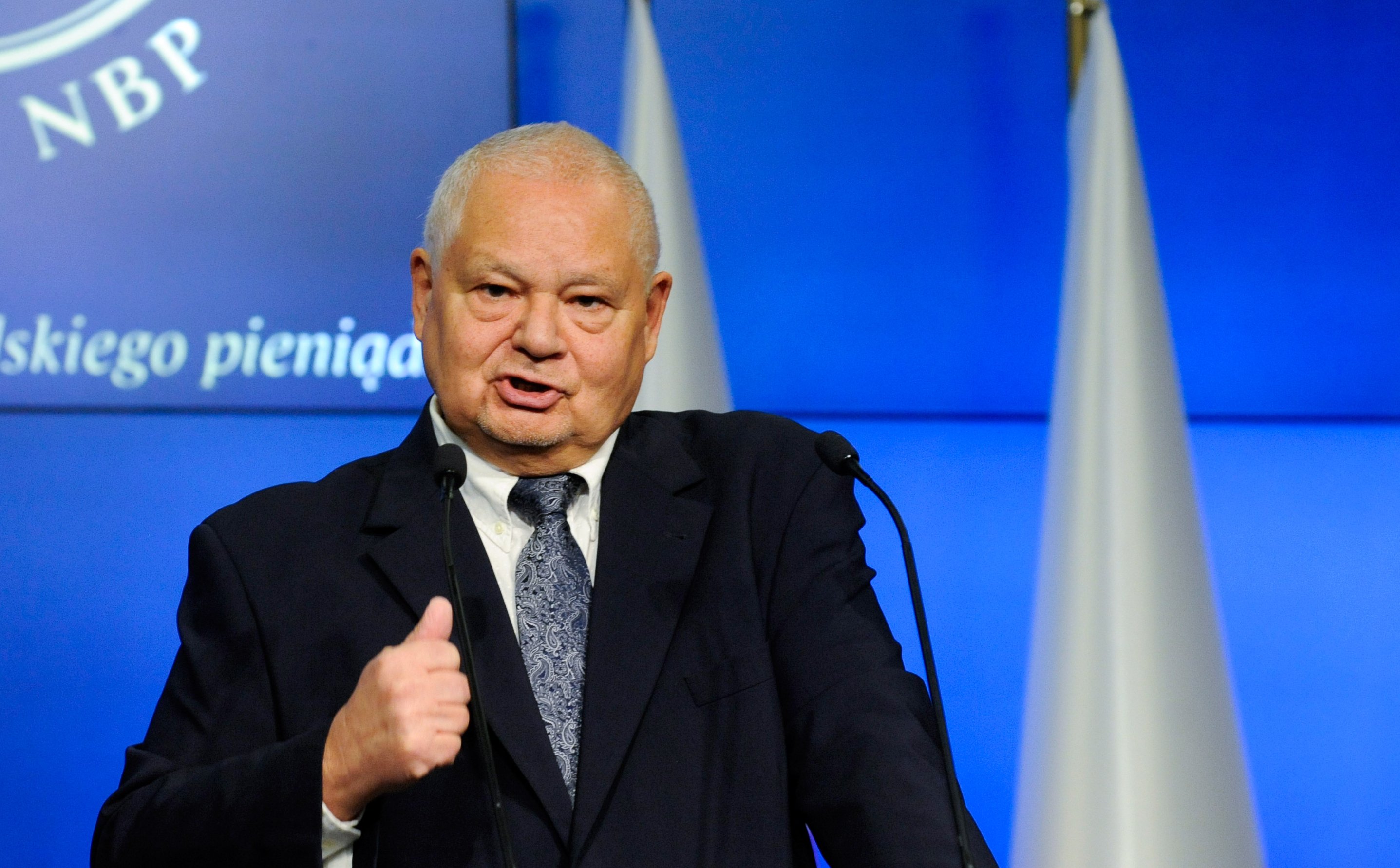 Szansa na cięcie stóp we wrześniu, ale bez gwarancji