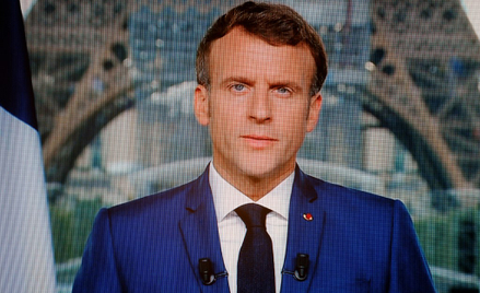 Francja: Prezydent Macron ogłosił obowiązek szczepień dla pracowników służby zdrowia