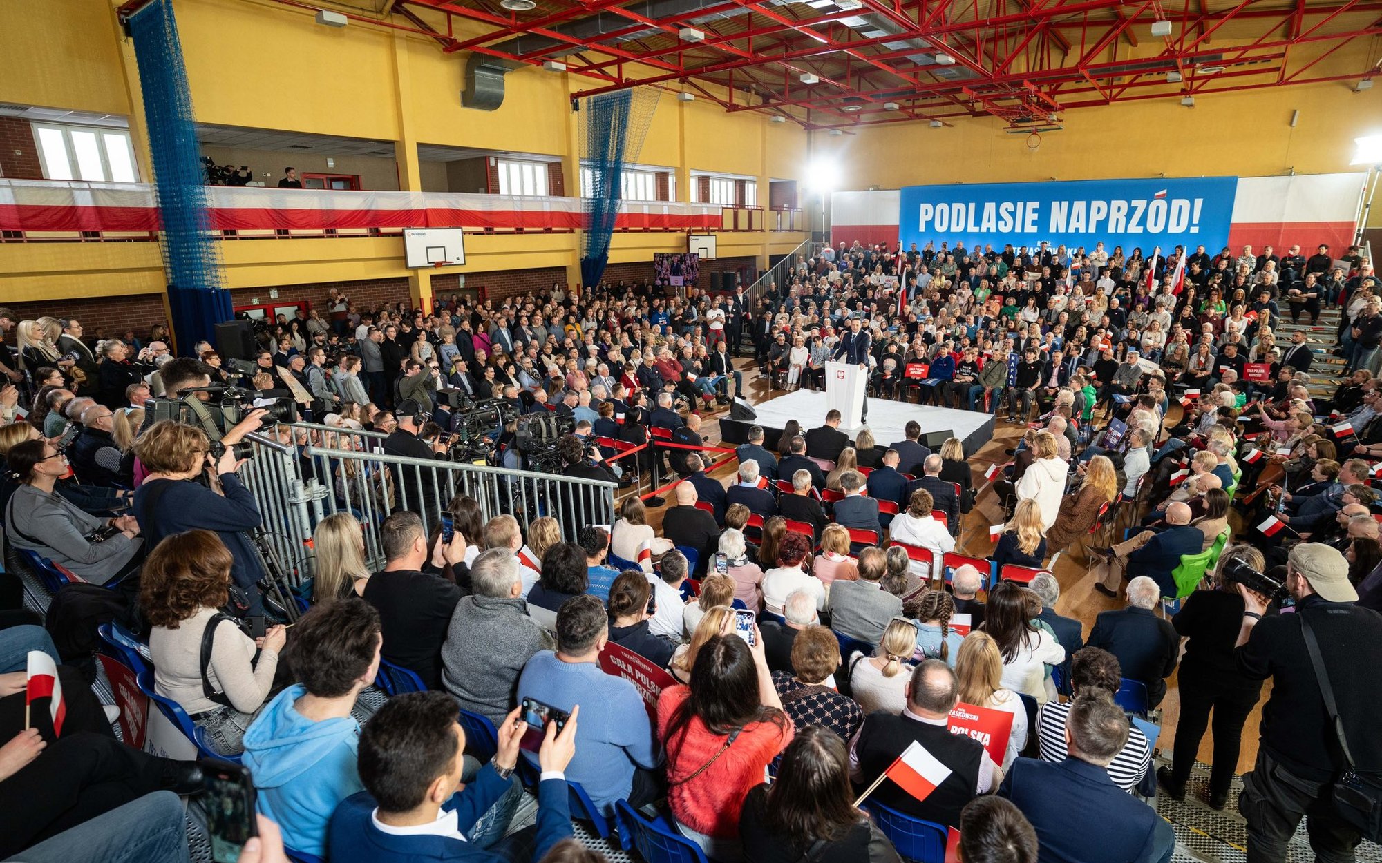 Sondaż prezydencki: W pierwszej trójce stabilnie. Zaskakuje frekwencja