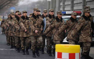 Chiny: Armia twierdzi, że wirus nie zaraził żadnego żołnierza