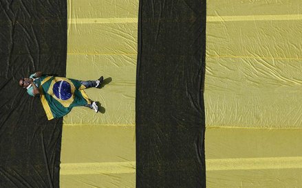 Protest przeciwko rządom pani prezydent Brazylii Dilmy Rouseff