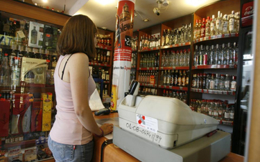 Stacje benzynowe bez mocnych alkoholi - Toruń jedynym takim miastem w Polsce