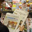 5 mln egz. gazet sprzedawano na świecie w 00 roku