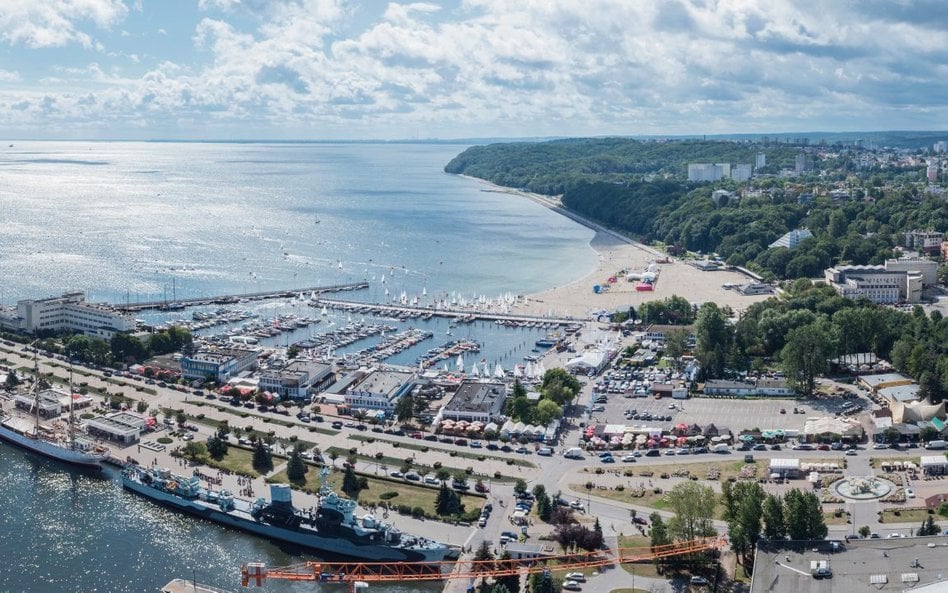 Gdynia srebrzysta jak fale
