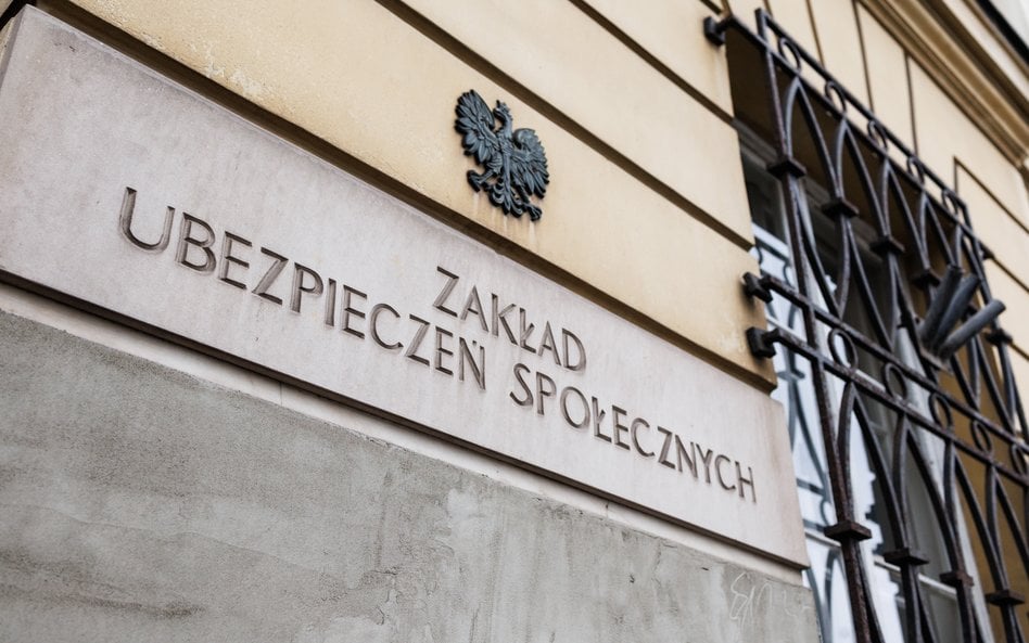 Główna siedziba ZUS-u jest okupowana przez związkowców