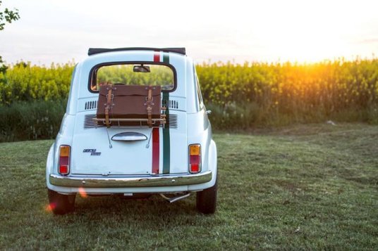 Powłoka lakiernicza została odświeżona z największą dbałością. W tym efektowym i kontrastowym zestaw