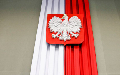 Sejm zmieni wizerunek godła oraz odcienie bieli i czerwieni na fladze