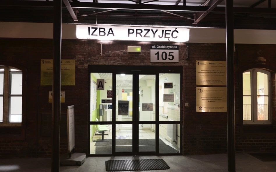 W 2025 r. ponad milion zł zarobiło 172 lekarzy