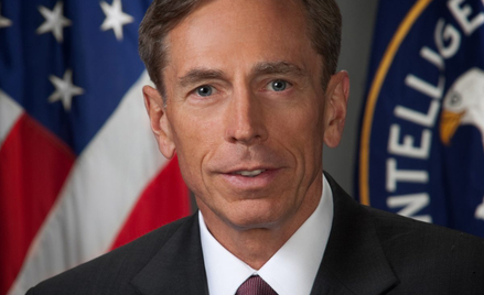 Gen. David Petraeus, b. szef CIA i b. dowódca sił USA w Europie