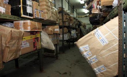 Poczta Polska walczy o paczki