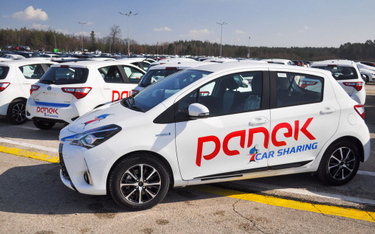 Flota miejskich aut Panek wynajmowanych na minuty wkrótce ma liczyć 1 tys. pojazdów.