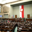Nocna zmiana w finansach państwa. "PiS demoluje regułę wydatkową"