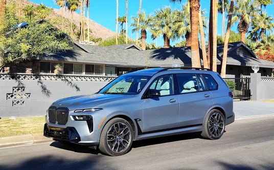 BMW X7 M60i