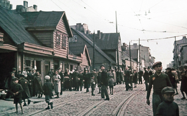 Zdjęcie wykonane w getcie łódzkim w 1941 r. Na niewielkim obszarze Niemcy zgromadzili ok. 140 tys. Ż