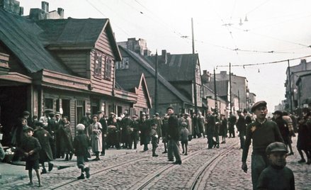 Zdjęcie wykonane w getcie łódzkim w 1941 r. Na niewielkim obszarze Niemcy zgromadzili ok. 140 tys. Ż