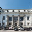 Piękny neoklasycystyczny gmach biblioteki przez ostatnich kilkadziesiąt lat stał pusty i zamknięty, 