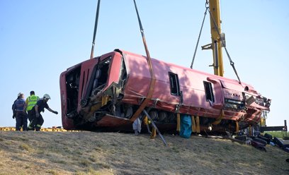 Wypadek na Węgrzech. Będą ponowne oględziny autokaru z udziałem polskiego prokuratora