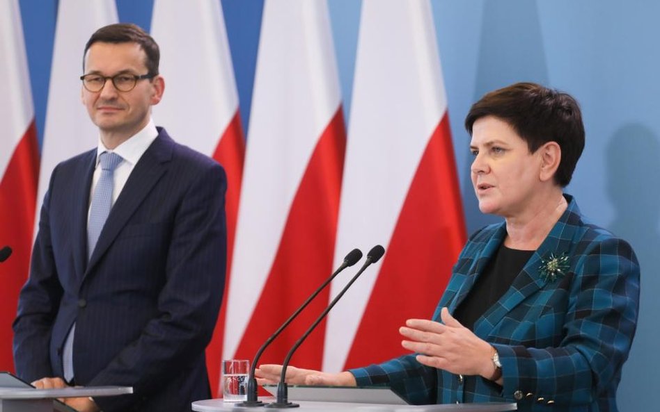 Wicepremier, minister rozwoju i finansów Mateusz Morawiecki oraz premier Beata Szydło