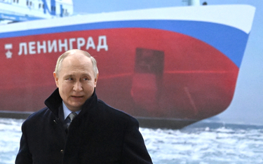 Prezydent Rosji Władimir Putin na uroczystości położenia stępki pod budowę atomowego lodołamacza "Le