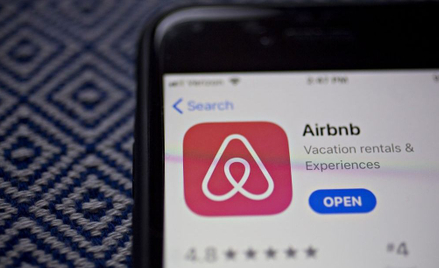 Airbnb anuluje rezerwacje i zawiesza działalność w Rosji i Białorusi