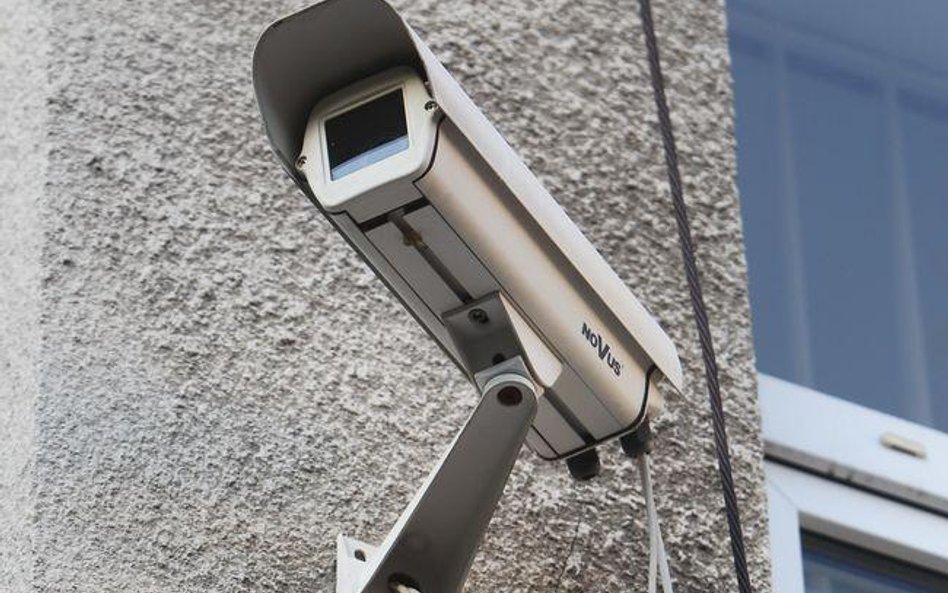 Kamery monitoringu poza kontrolą