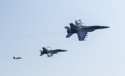 Myśliwce F/A-18F Super Hornet