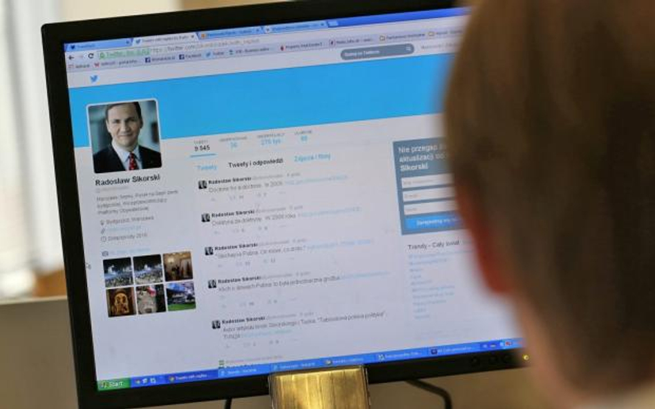Na twitterowym koncie Radosława Sikorskiego nie po raz pierwszy znalazły się kontrowersyjne treści
