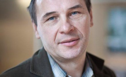 Obrońca na lewym paszporcie