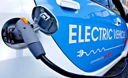 Jan Kulczyk buduje infrastrukturę elektrycznego tankowania
