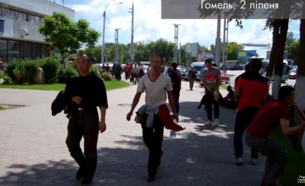 Kilkaset chińskich pracowników przeszło ulicami Homla