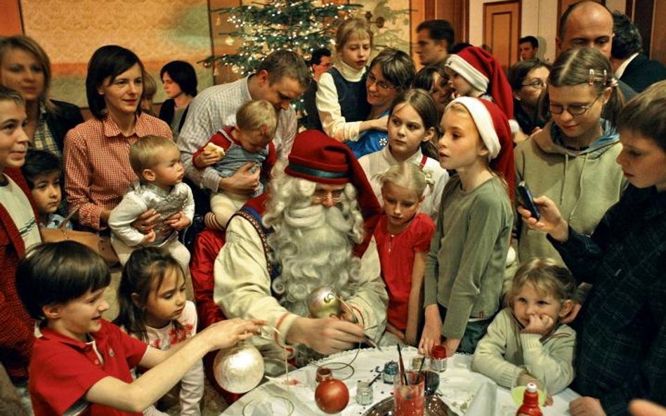 Żeby pojawić się na wszystkich weekendowych wydarzeniach, w czasie których jest oczekiwany, Święty M