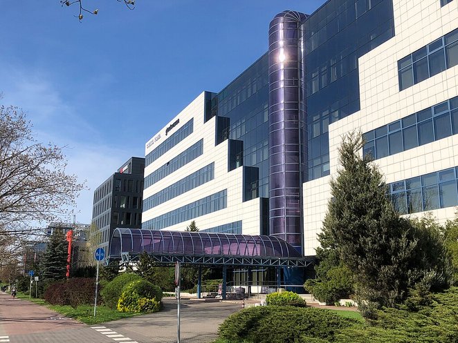 Biurowiec Curtis Plaza powstał w latach 1991-1992, wyburzono go w 2004 roku