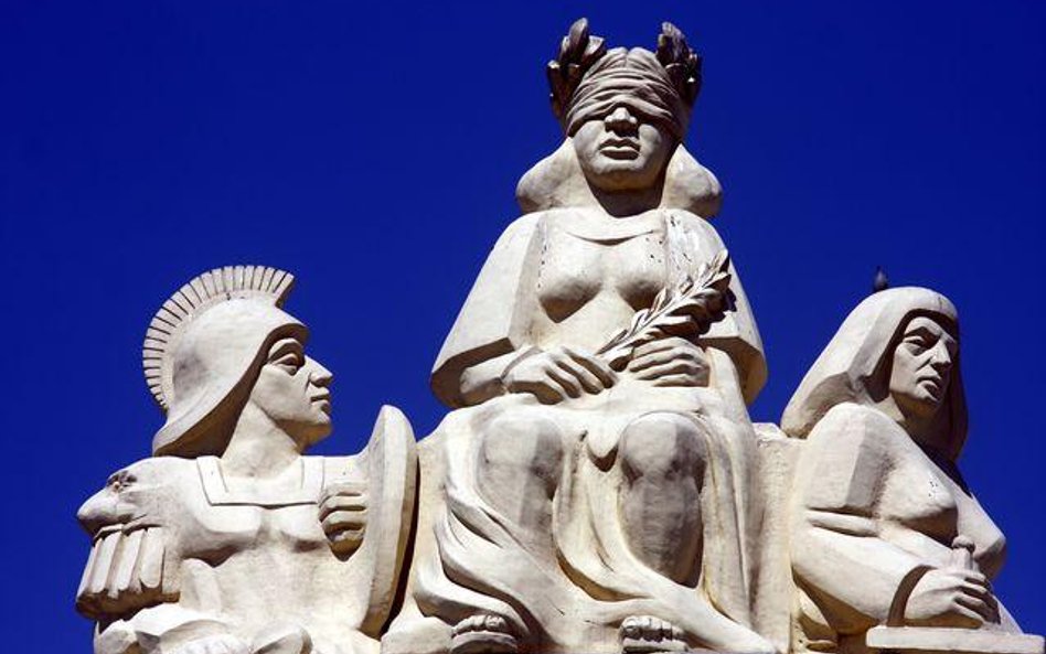 Gmach sądów w Piotrkowie Trybunalskim